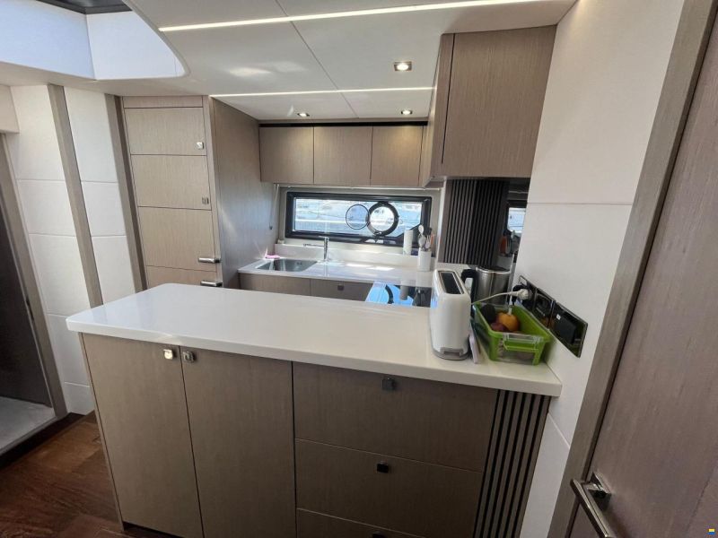 Sunseeker Predator 50
