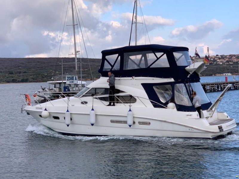 Sealine F42/5
