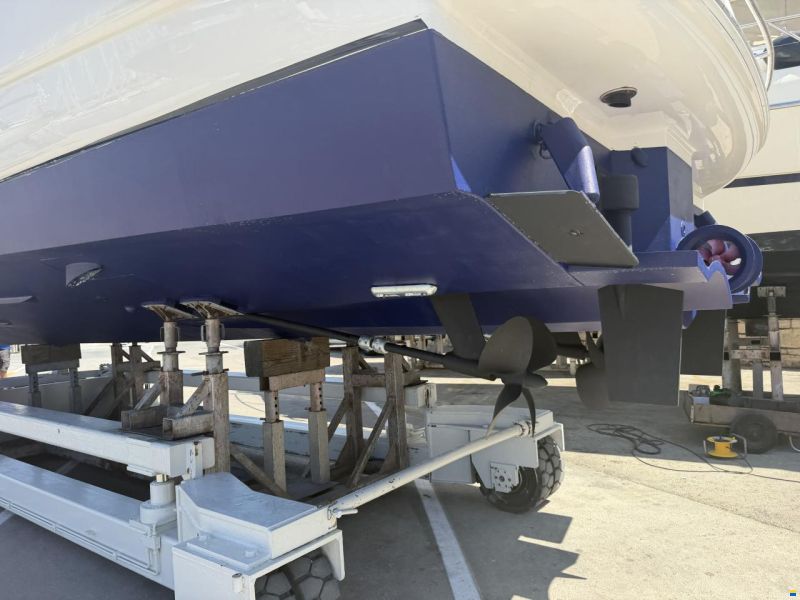 Sealine F42/5