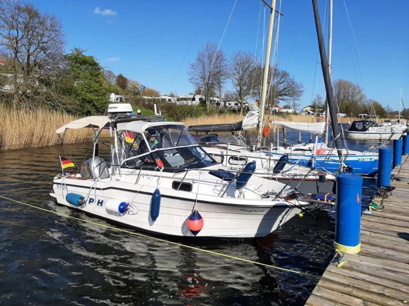 Bayliner Trophy