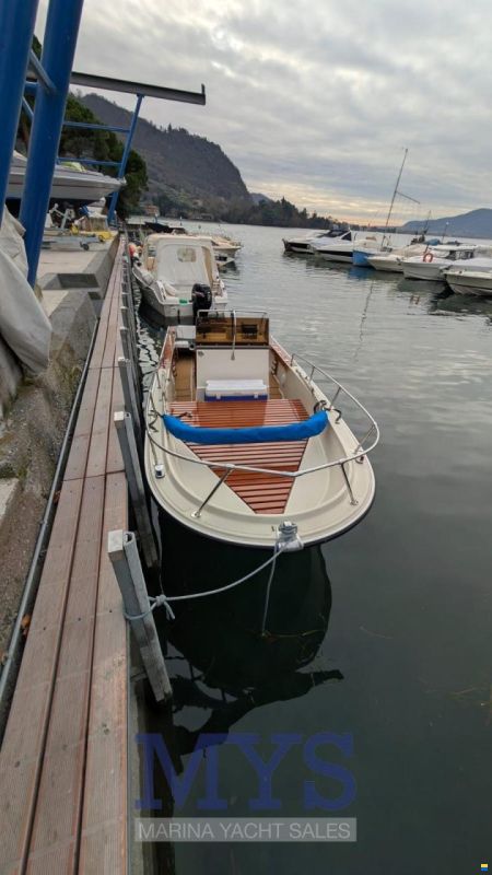 Boston Whaler 22 Outrage