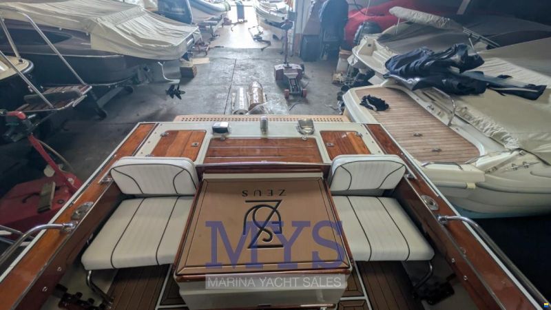 Boston Whaler 22 Outrage