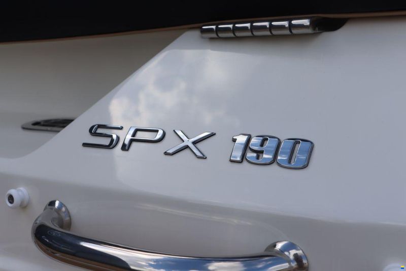 Sea Ray SPX 190