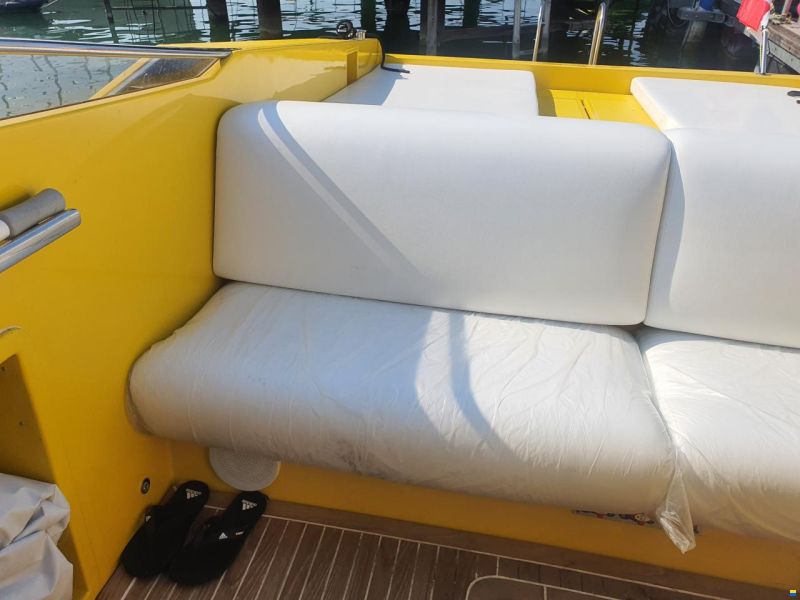 Benetti Couger 40