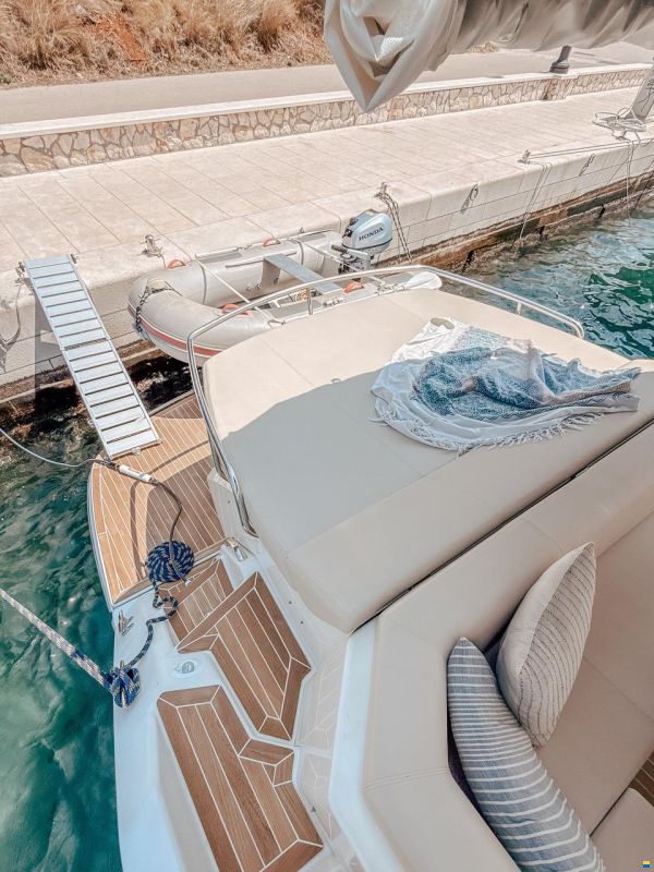 Cranchi M44 HT
