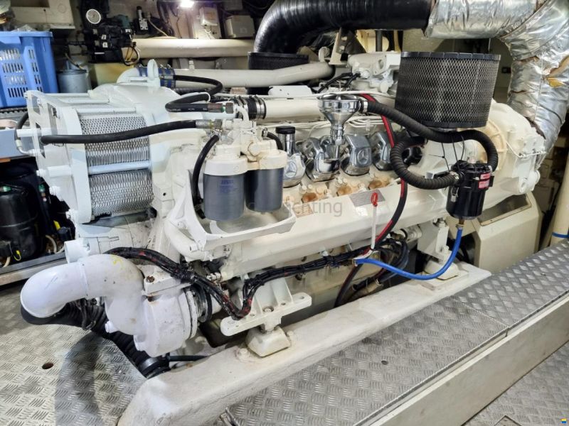 Ferretti 68