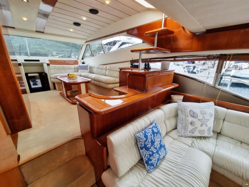 Ferretti 68