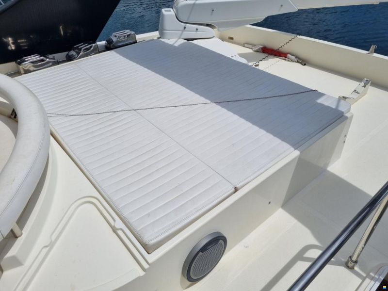 Ferretti 68