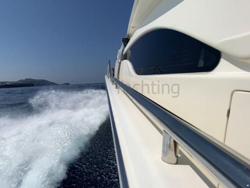 Ferretti 68