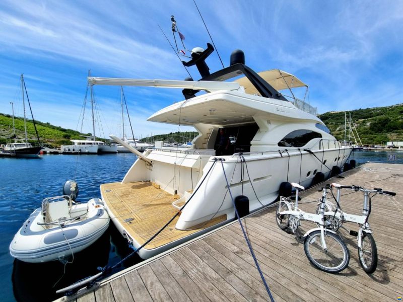 Ferretti 68