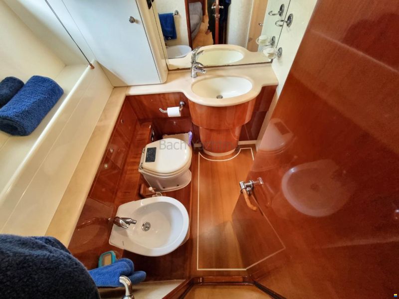 Ferretti 68
