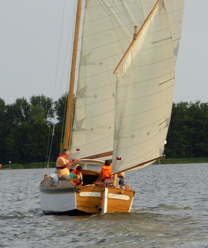 Unikat Thales 30 Cat Yawl