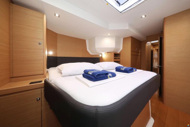 Dufour Catamarans 48