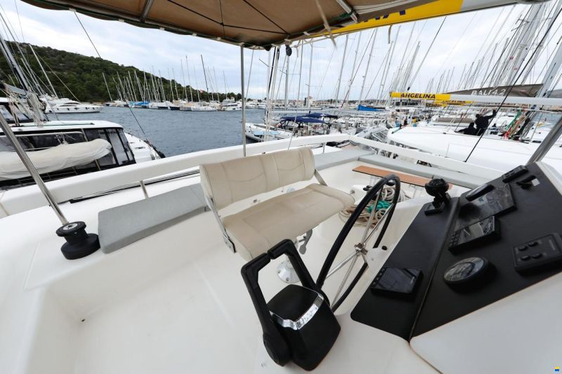 Dufour Catamarans 48