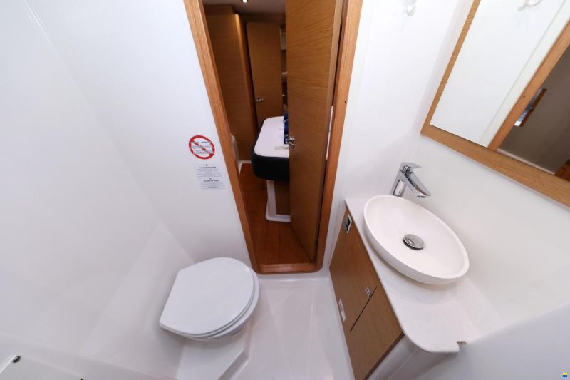 Dufour Catamarans 48