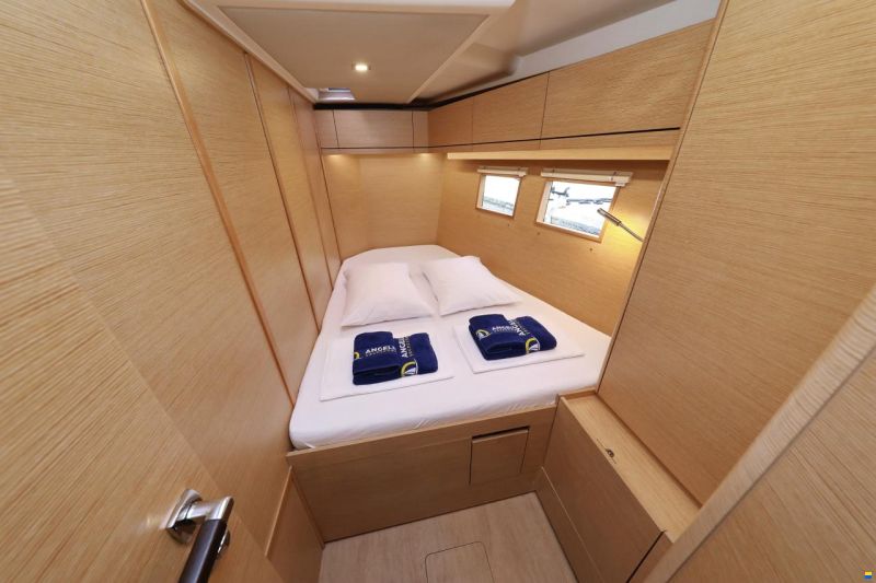 Hanse 548