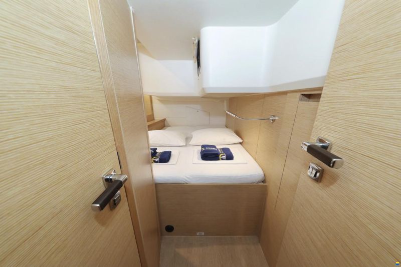 Hanse 548
