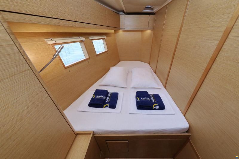 Hanse 548