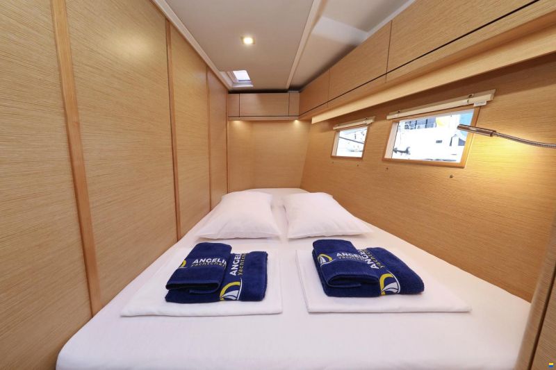 Hanse 548