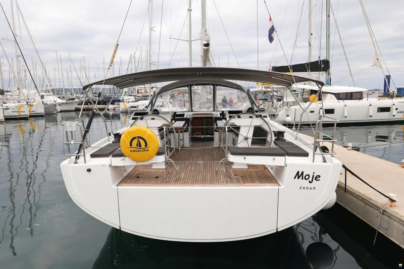 Hanse 548