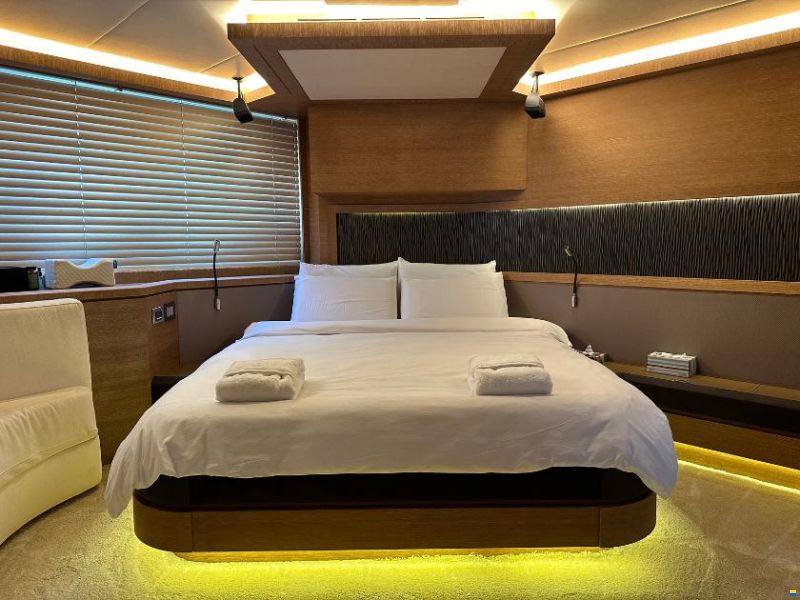 Monte Carlo Yachts MCY76