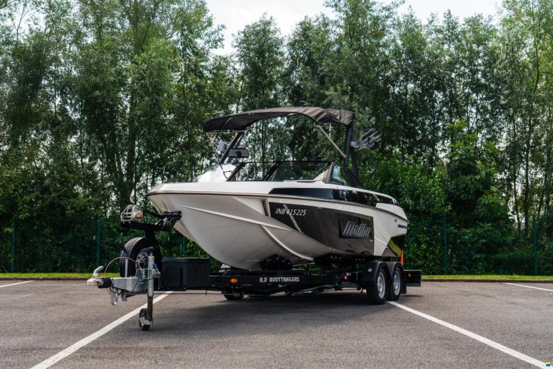 Malibu Wakesetter 20VTX