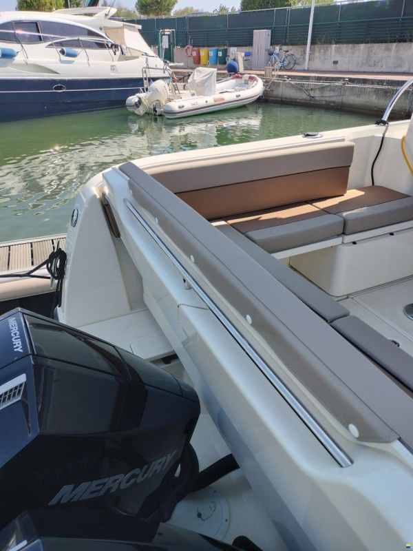 Quicksilver 905 Weekend - Barca cabinata