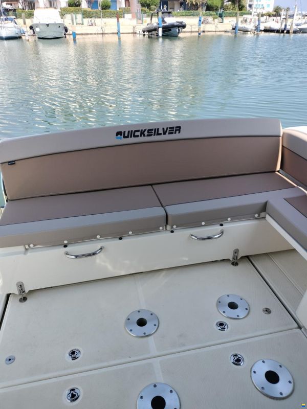 Quicksilver 905 Weekend - Barca cabinata