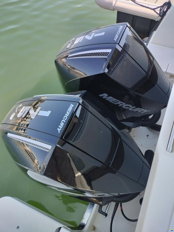 Quicksilver 905 Weekend - Barca cabinata