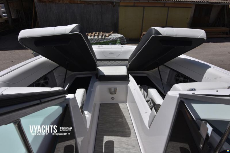 Regal 26 Fasdeck