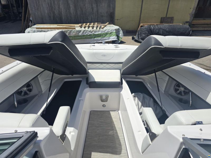 Regal 26 Fasdeck
