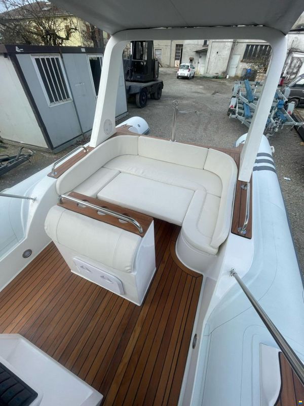 Gommone RIB 760 NUOVO