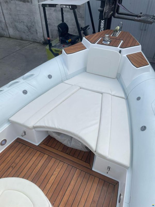 Gommone RIB 760 NUOVO