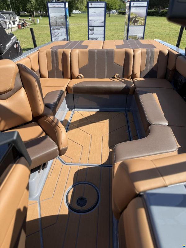 Malibu 21 LX Wakesetter
