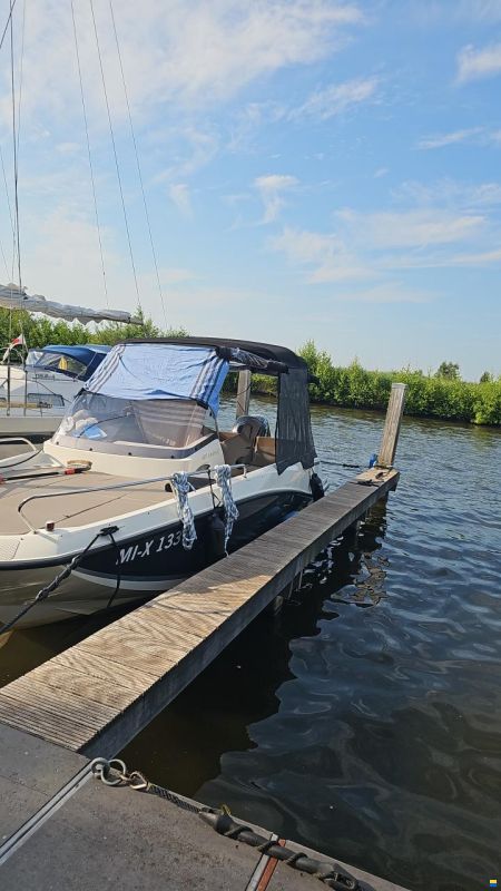 Quicksilver 605 Sundeck
