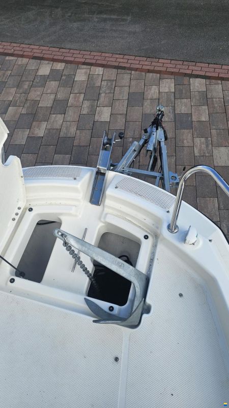 Quicksilver 605 Sundeck
