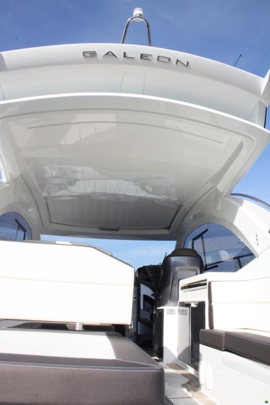 Galeon 335 HTS