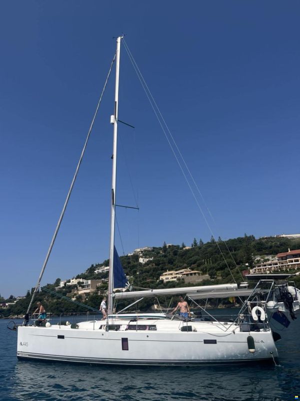 Hanse 445