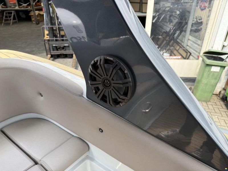 Stingher 30 Gran Turismo