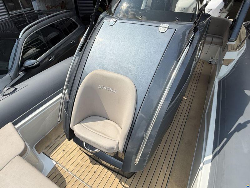 Stingher 30 Gran Turismo