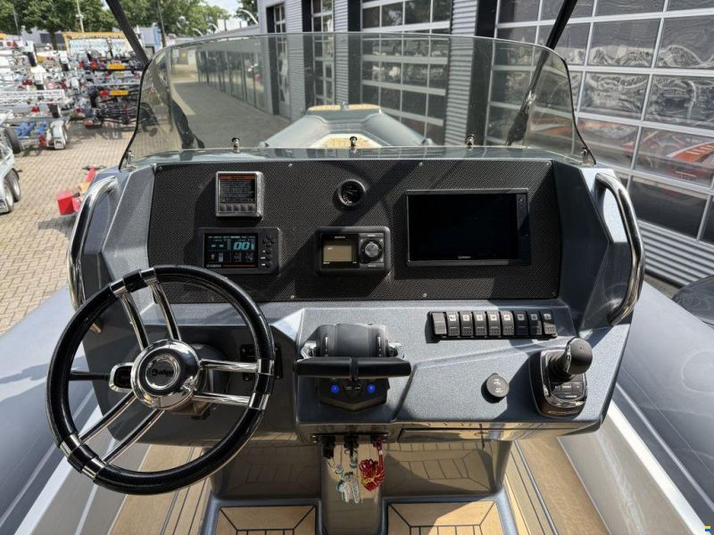 Stingher 30 Gran Turismo