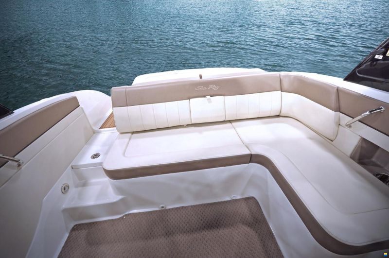 Sea Ray 230 SLX