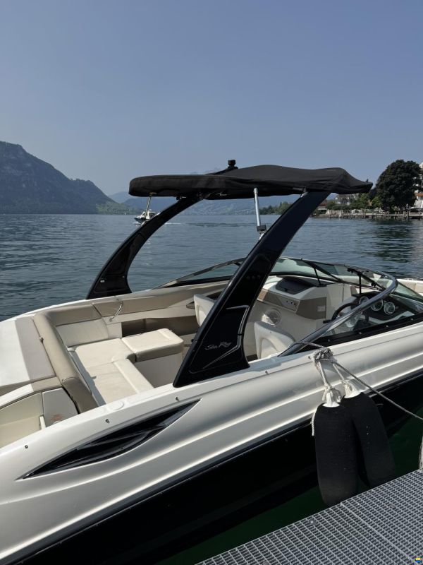 Sea Ray 230 SLX