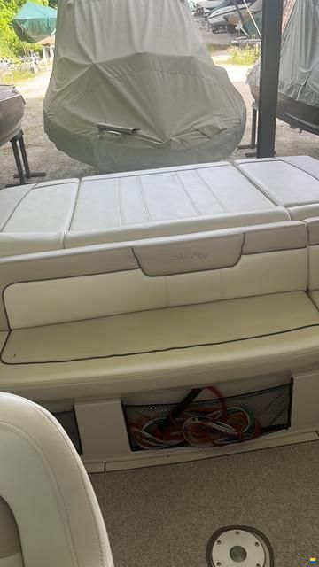 Sea Ray 230 Select