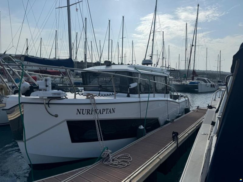 motorboat 31 feet