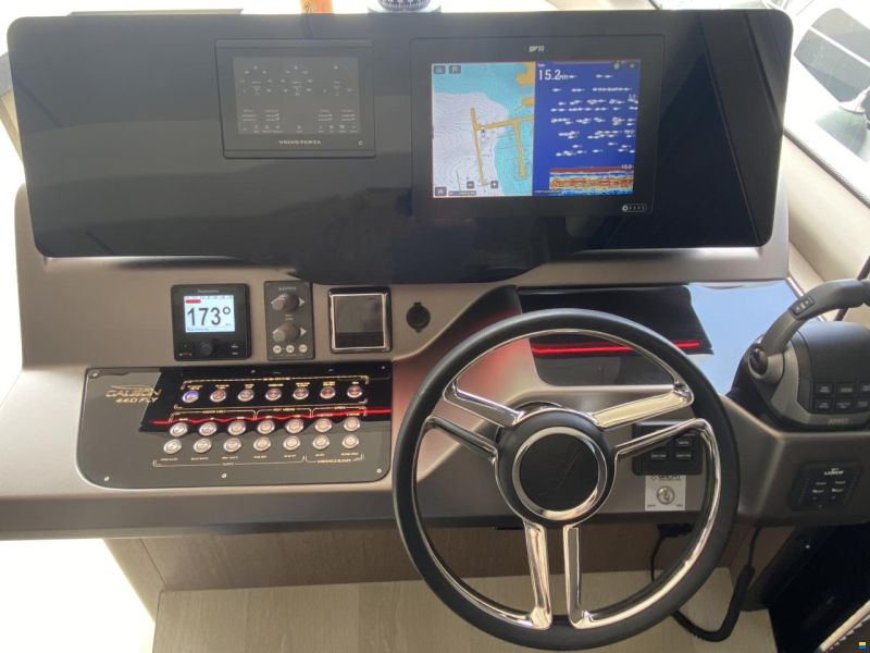 Galeon 440 Fly