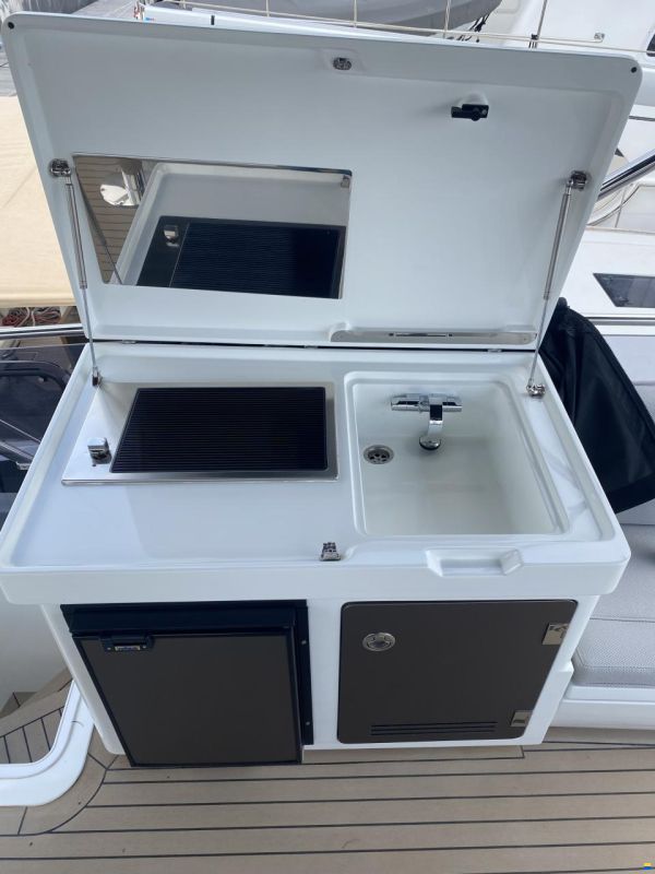 Galeon 440 Fly