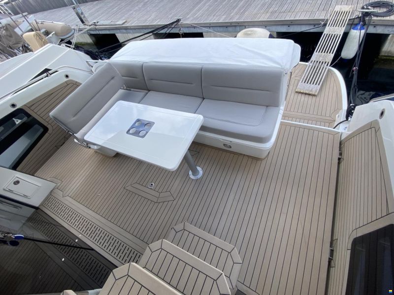 Galeon 440 Fly
