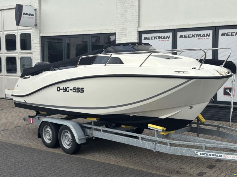 Quicksilver 555 Cabin