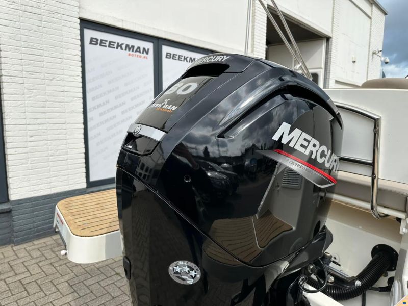 Quicksilver 555 Cabin